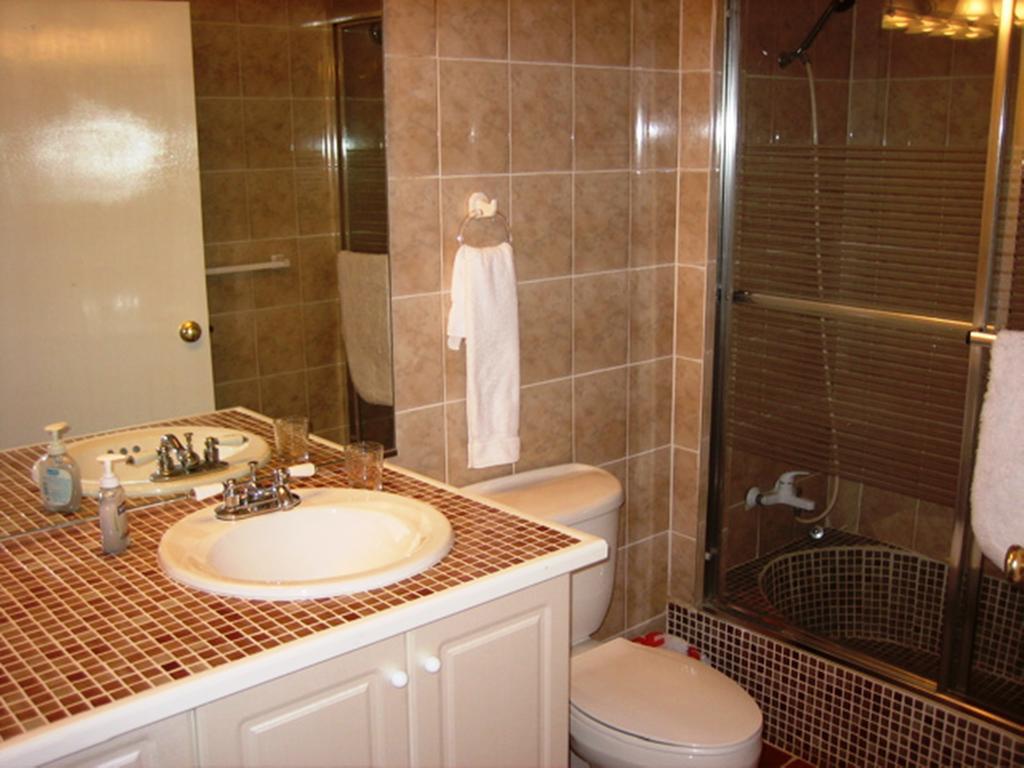 Ocean Terrace Condominiums The Valley Chambre photo